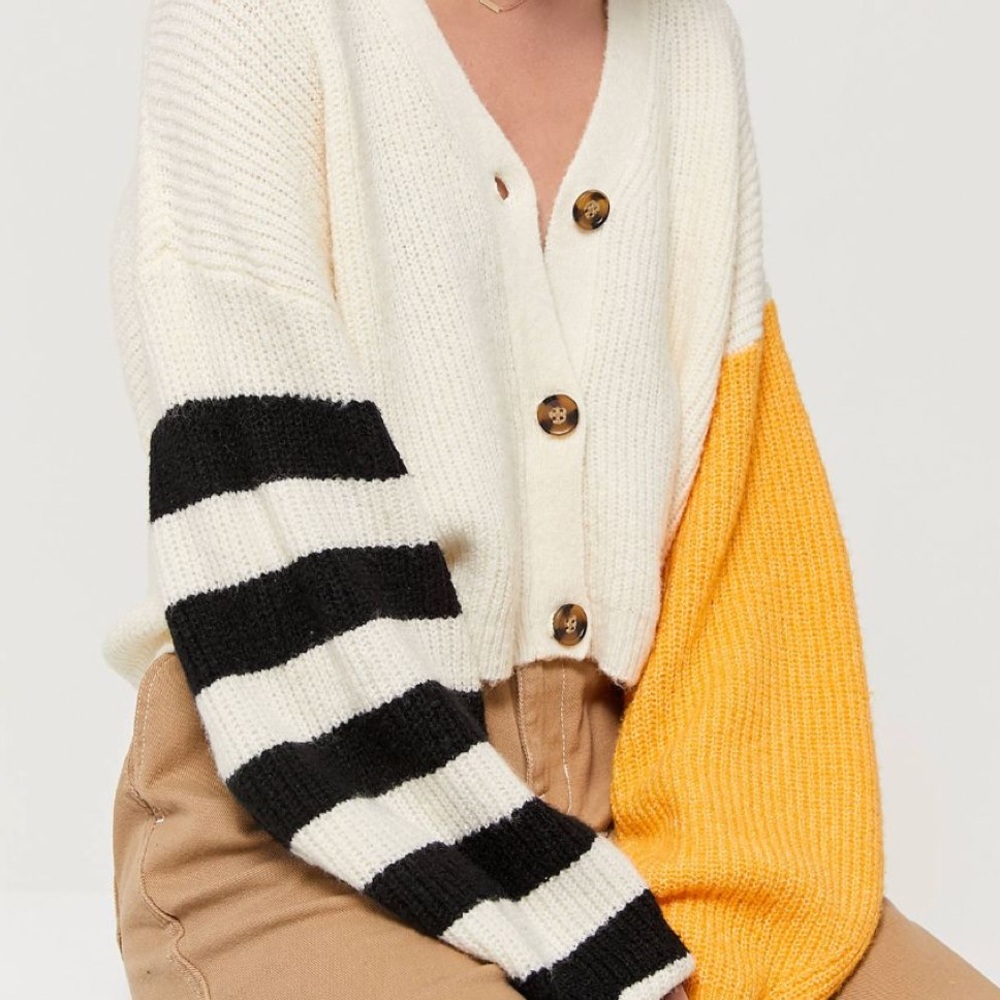 Urban Outfitters Piper Cream Slouchy Balloon Sleeve Gold Black Cardigan Size XS - Picture 2 of 14